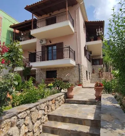 Panos Luxury Apartment Kalambaka